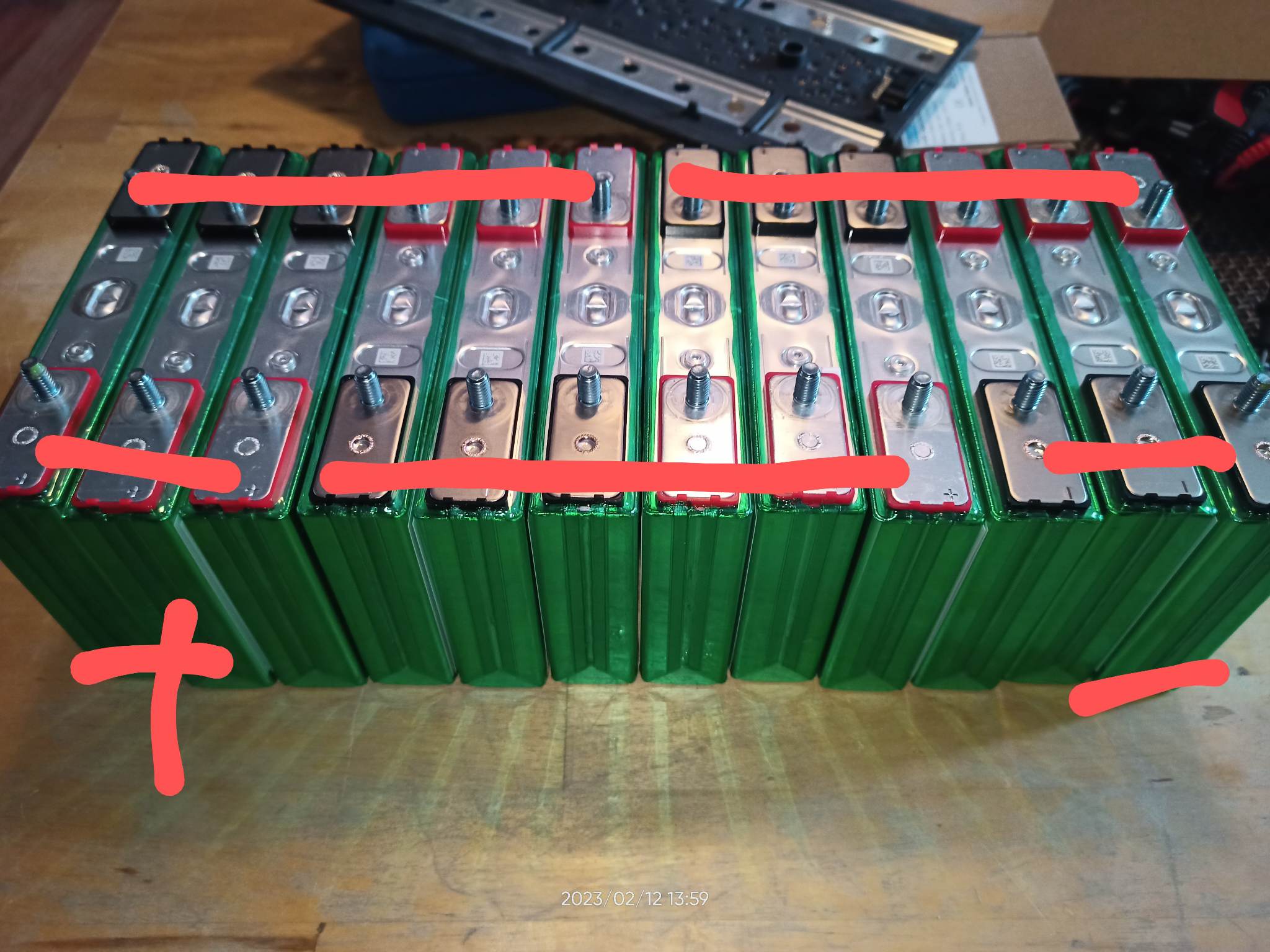 Lithium Li-NMC (12 x 4.1v (Max) x 25Ah)